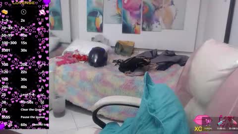 _alegriamartinez_ online show from October 14, 7:06 pm