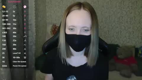  AliceCullen  online show from March 18, 5:08 pm