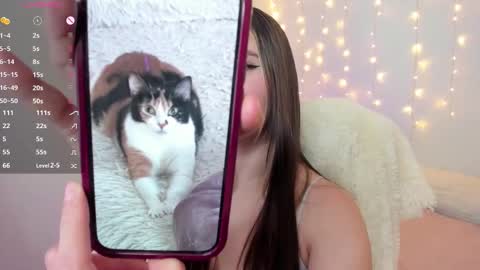 _allisongomez online show from December 17, 1:34 am