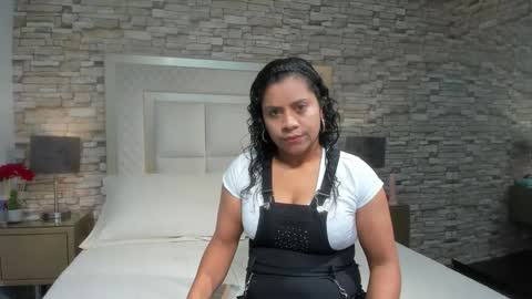 A M B E R online show from February 23, 8:11 pm