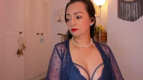 Ana Ruiz online show from June 7, 5:51 pm