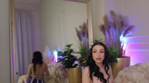 Anna online show from April 8, 7:50 pm