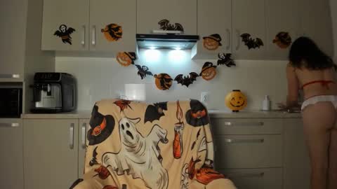 Anna online show from October 30, 3:12 pm