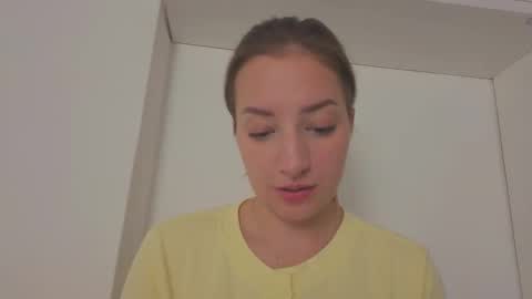 Anna online show from October 3, 9:45 pm