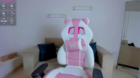    online show from March 16, 12:20 pm