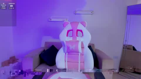    online show from April 6, 12:28 pm