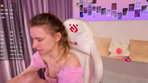 _ash_leyy_ online show from May 10, 1:56 am