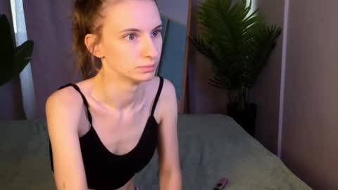 _ash_leyy_ online show from July 22, 1:30 am