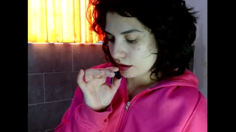 Snapshot of _atenea_golden chatting on October 2, 2:38 pm atenea online show from October 2, 2:38 pm