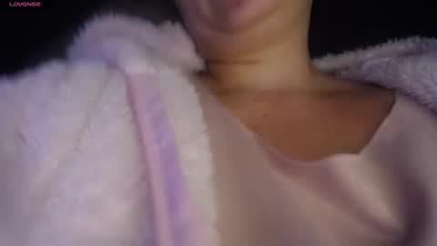 Snapshot of _atenea_golden chatting on January 10, 10:57 pm atenea online show from January 10, 10:57 pm