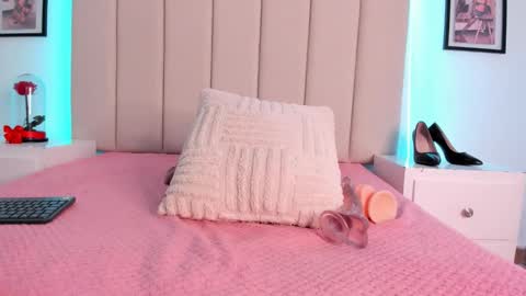 _aurora_collins_ online show from March 26, 2:11 pm