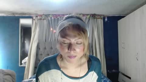 _azalea_65 online show from October 13, 7:49 pm