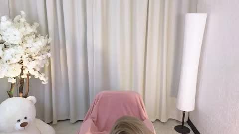 Jess online show from December 19, 11:17 am