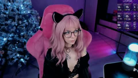 Snapshot of _black_fox__ chatting on December 15, 9:20 pm Olivia Subscribe to my Fansly - online show from December 15, 9:20 pm