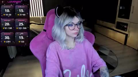 Olivia Subscribe to my Fansly -   online show from March 29, 11:50 pm