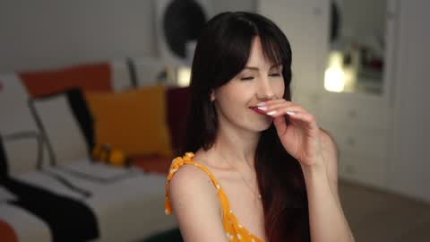 Lili online show from November 10, 11:24 am