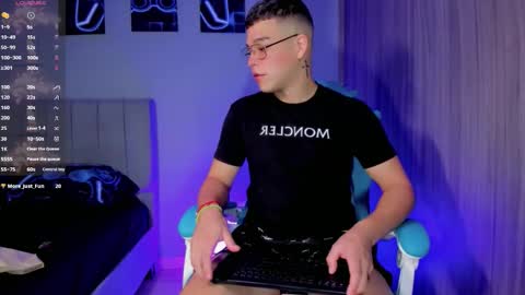 _blake_boy online show from October 10, 5:02 am