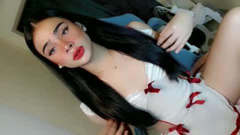 Kate flores online show from June 20, 3:51 pm