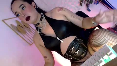 Caroline online show from November 14, 9:00 am