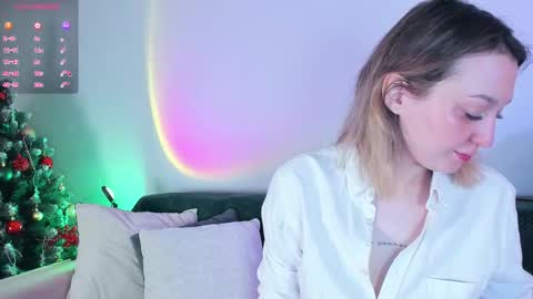 Christina Chris online show from December 22, 3:46 am