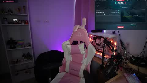 _celeste_xx online show from November 7, 8:55 pm