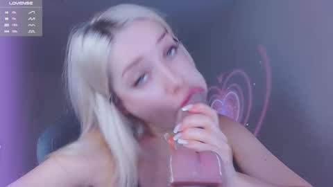 Snapshot of _chatur_babe chatting on September 29, 2:16 pm Angelina online show from September 29, 2:16 pm