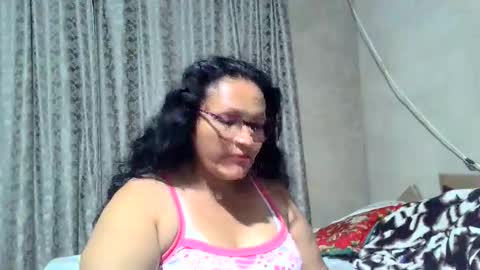 Snapshot of _cristal09 chatting on October 1, 2:43 am _cristal09 online show from October 1, 2:43 am