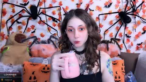 Kate online show from November 7, 5:15 pm