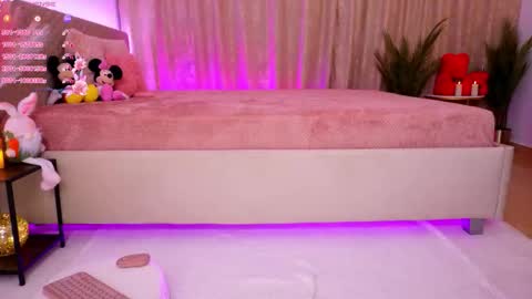 Just Dia online show from March 21, 7:18 pm