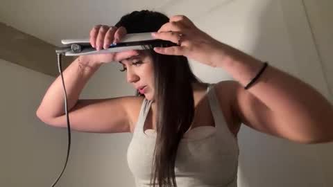  elena barra online show from February 13, 3:59 pm