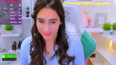 Snapshot of _eliizabeth__ chatting on September 22, 10:14 pm Lizzy online show from September 22, 10:14 pm