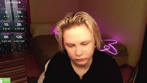 chloue and Gretta online show from January 5, 8:10 pm