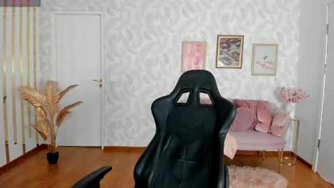 Elysa online show from June 10, 5:17 am