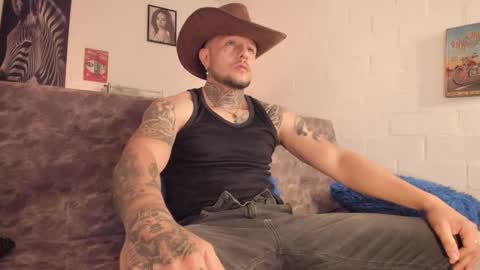 Emilio online show from November 12, 10:17 am