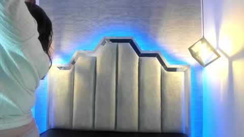 Emily  online show from September 22, 11:14 am