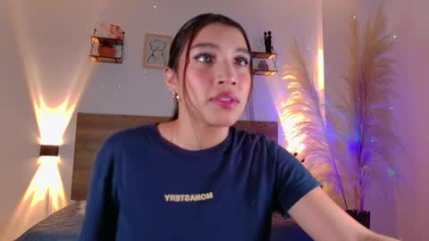 _emmacherry online show from June 18, 12:21 pm