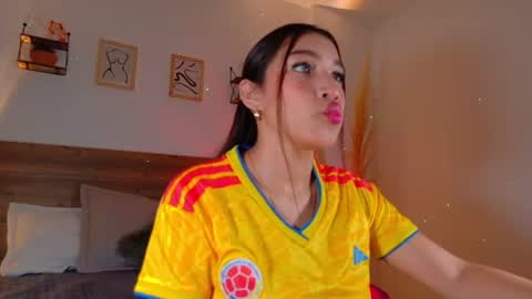 _emmacherry online show from June 27, 12:22 pm