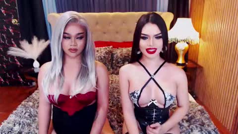 _empressvalerie_ online show from February 10, 9:25 pm