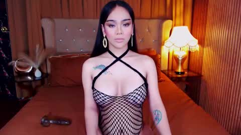 _empressvalerie_ online show from September 28, 9:02 pm