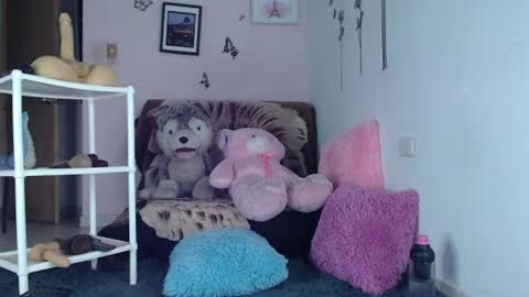 Emily Valencia online show from July 27, 3:15 am