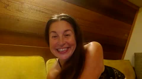 _energygodess online show from April 12, 3:43 am