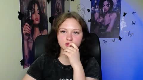 Alice online show from June 12, 5:56 pm