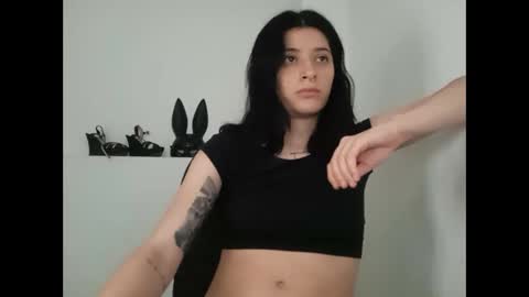 Snapshot of _genesid_dixton chatting on February 24, 3:23 am Mia-foster online show from February 24, 3:23 am