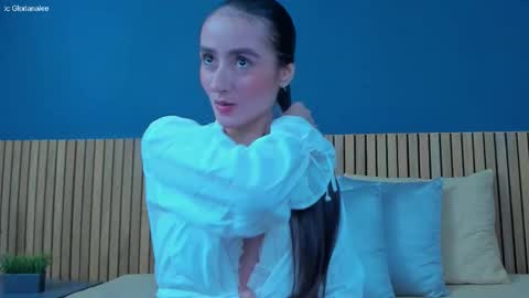 Gloriana online show from February 17, 2:38 pm