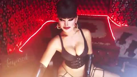 Snapshot of _hailyourqueenx chatting on December 28, 8:58 pm GoDDess  Chloe online show from December 28, 8:58 pm