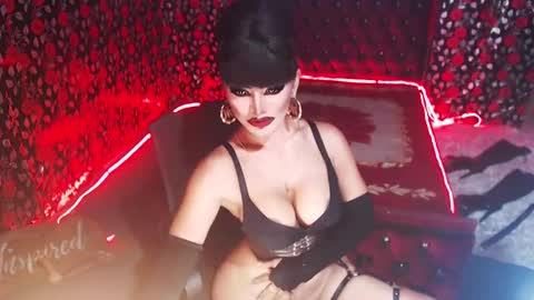 Snapshot of _hailyourqueenx chatting on December 14, 2:44 am GoDDess  Chloe online show from December 14, 2:44 am