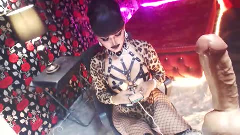 Snapshot of _hailyourqueenx chatting on September 23, 9:32 pm GoDDess  Chloe online show from September 23, 9:32 pm