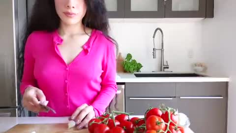 _honeyimhome online show from June 11, 8:51 pm
