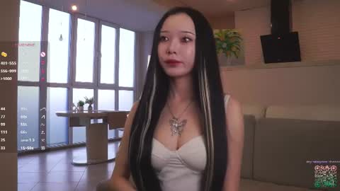 you Mia online show from June 10, 4:06 pm