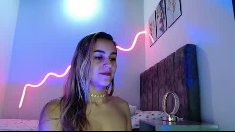 Snapshot of _iris1_ chatting on October 23, 10:32 pm Iris online show from October 23, 10:32 pm